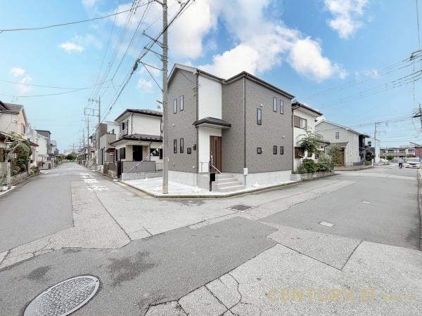春日部市増富の新築一戸建(前面道路含む現地写真)