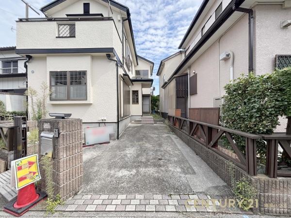 草加市金明町の中古一戸建て