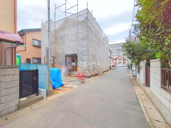 越谷市瓦曽根２丁目の新築一戸建
