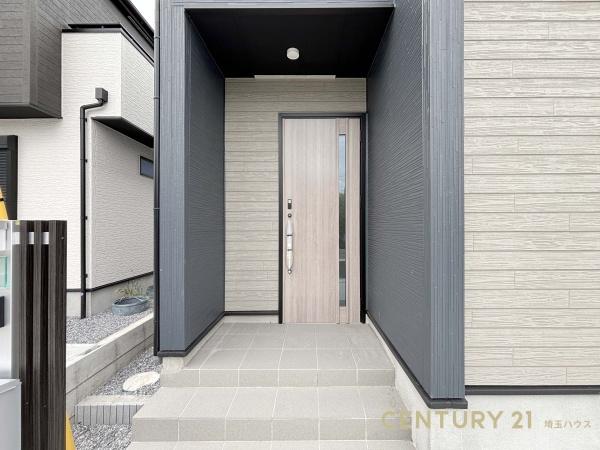 さいたま市岩槻区加倉4丁目の新築一戸建(玄関)