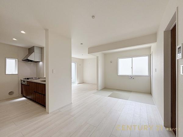 三郷市彦成２丁目の新築一戸建