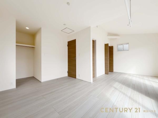 白岡市小久喜の新築一戸建(収納)
