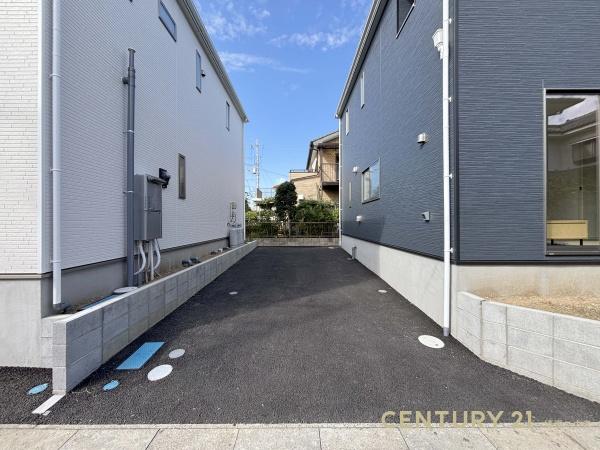 白岡市小久喜の新築一戸建(駐車場)