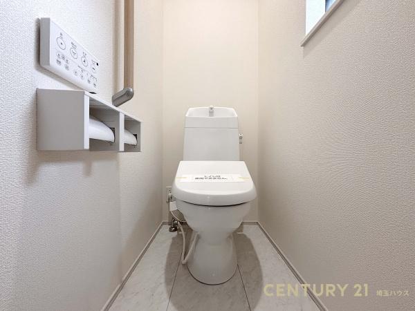 春日部市粕壁東6丁目の新築一戸建(トイレ)