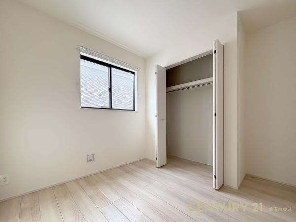 春日部市粕壁東6丁目の新築一戸建(収納)