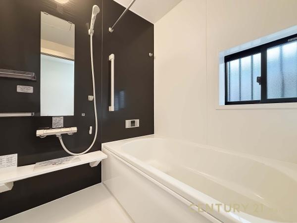 春日部市粕壁東6丁目の新築一戸建(バス)