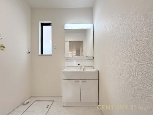 春日部市粕壁東6丁目の新築一戸建(洗面台・洗面所)