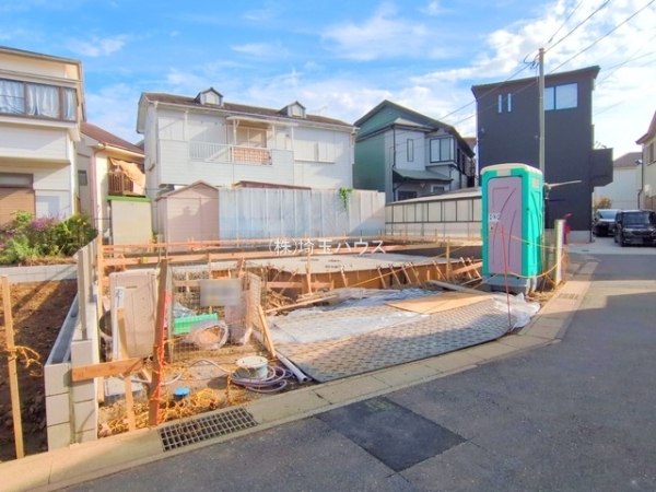 草加市谷塚上町の新築一戸建