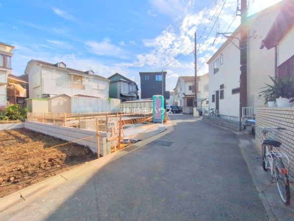 草加市谷塚上町の新築一戸建