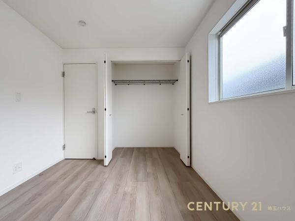 草加市旭町４丁目の新築一戸建