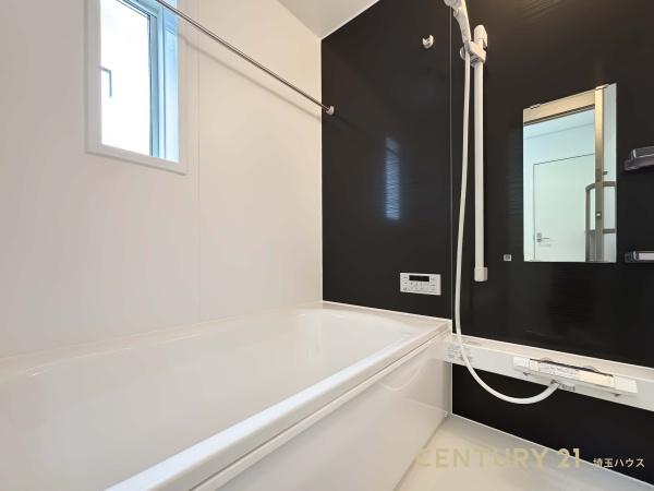 草加市旭町４丁目の新築一戸建