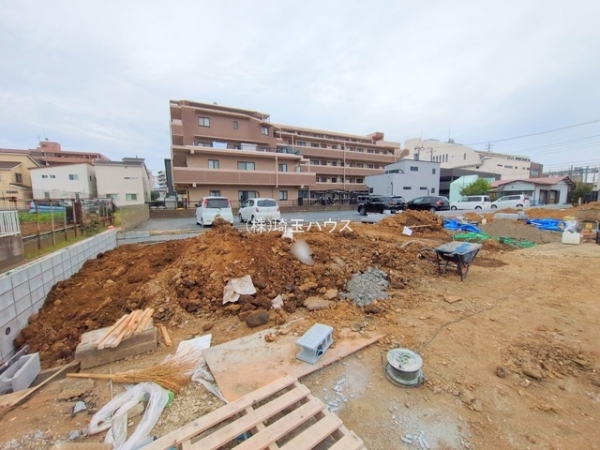 越谷市瓦曽根１丁目の新築一戸建