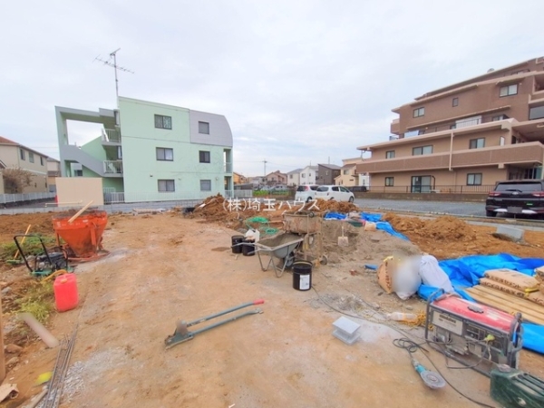 越谷市瓦曽根１丁目の新築一戸建