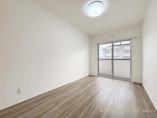 アミティ三郷早稲田６－１－２号棟