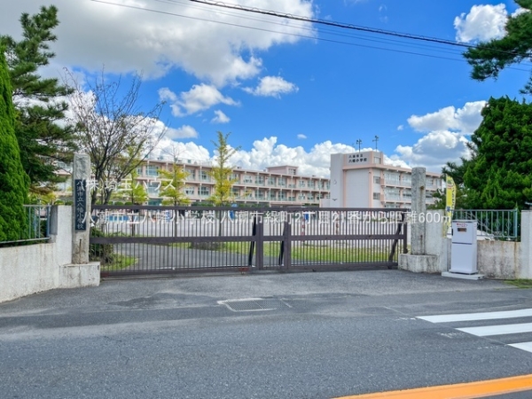 八潮市緑町2丁目21番　新築戸建て　全1棟(八潮市立八幡小学校)
