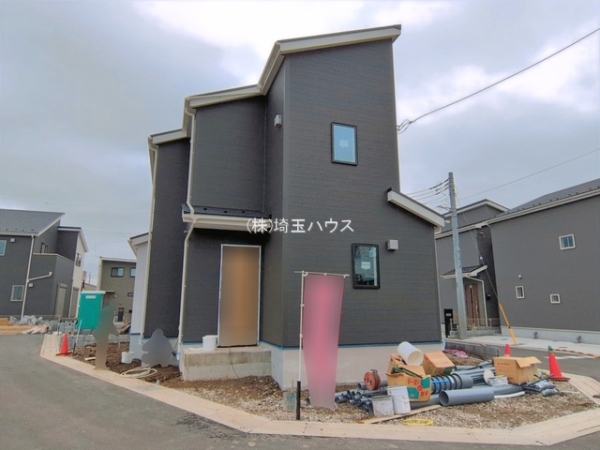 草加市苗塚町　第１期　新築戸建て　全１６棟