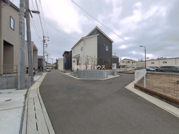 草加市苗塚町　第１期　新築戸建て　全１６棟