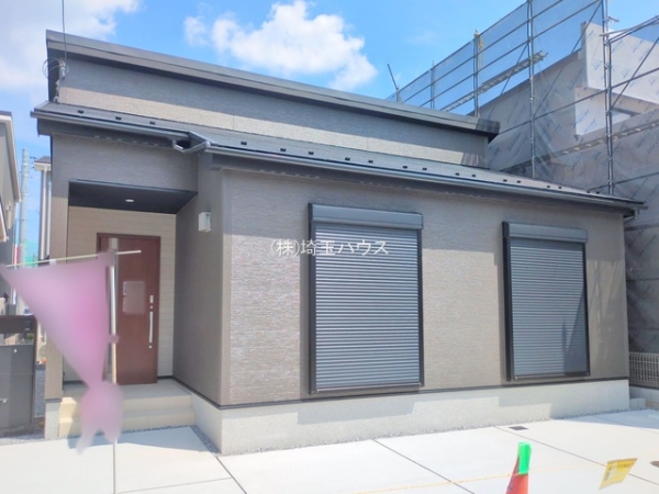 草加市苗塚町　第１期　新築戸建て　全１６棟