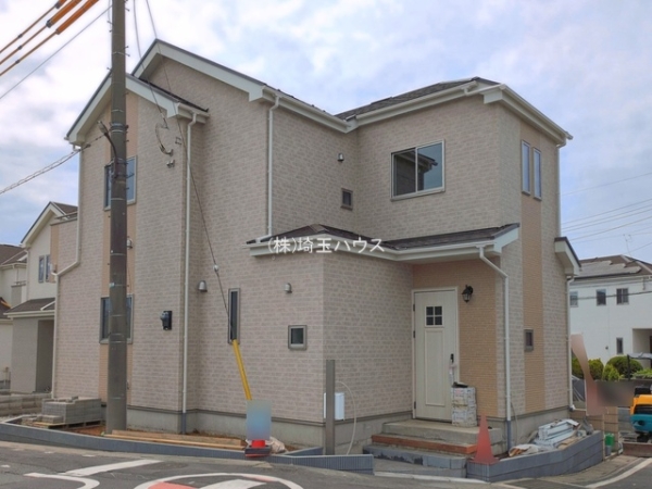 草加市谷塚仲町　新築戸建て　全６棟