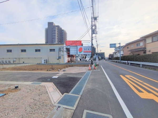 三郷市早稲田8丁目　売地　全3区画