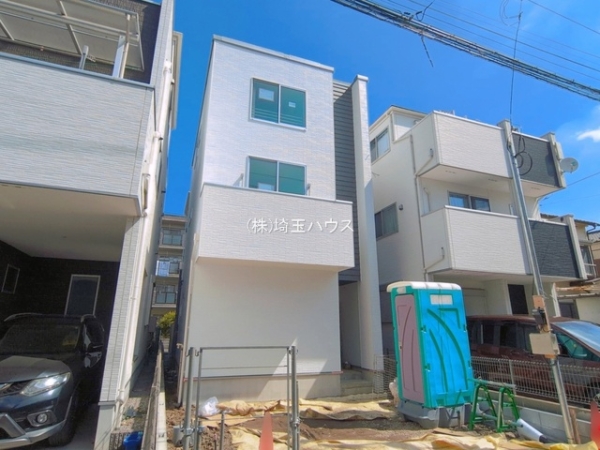 草加市谷塚町　新築戸建て　全1棟