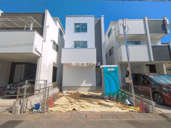 草加市谷塚町　新築戸建て　全1棟