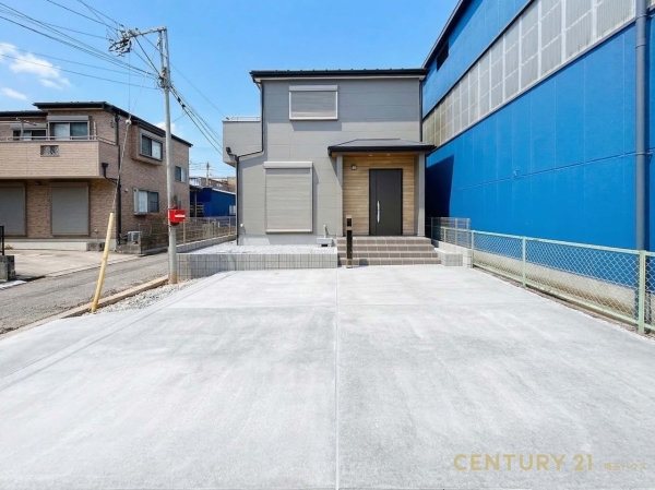 越谷市新川町1丁目　新築戸建て　全１棟