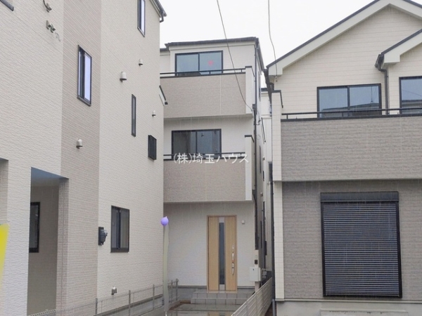 見沼区東大宮6丁目68　新築戸建て　全3棟