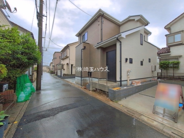 越谷市下間久里　戸建て　全２棟