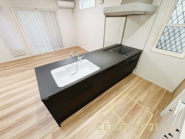 吉川市新栄１丁目の中古一戸建て