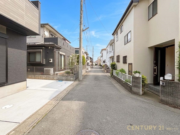 越谷市宮本町三丁目　新築戸建て　全1棟