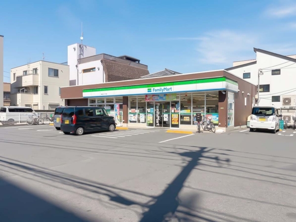 ダイアパレス西新井大師(ファミリーマート西新井二丁目店)