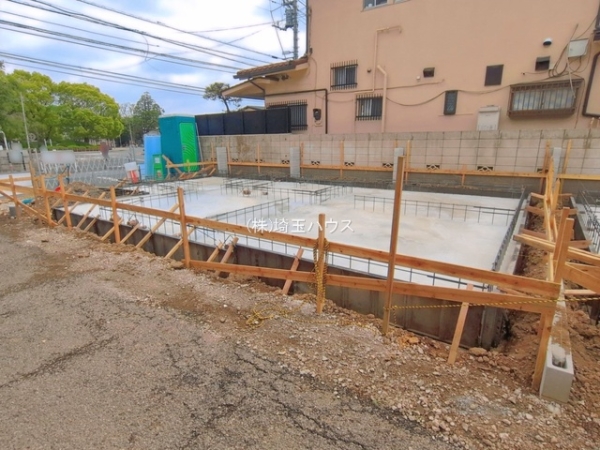 川口市西青木404　新築戸建て　全2棟
