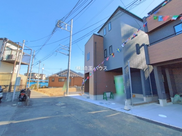 川口市里1413番　新築戸建て　全2棟