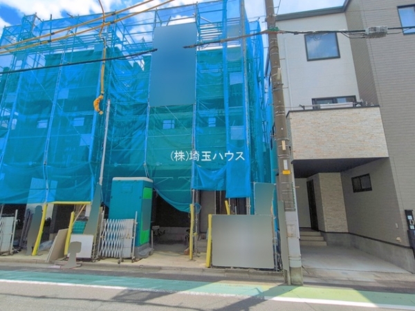 川口市中青木303　新築戸建て　全2棟