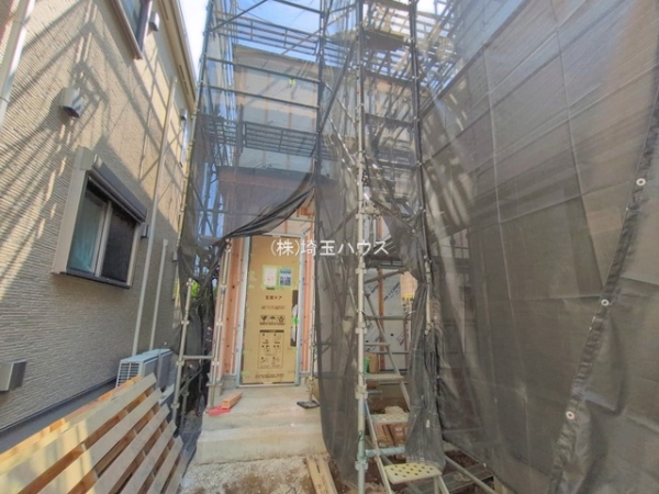川口市江戸3丁目30番　新築戸建て　全2棟