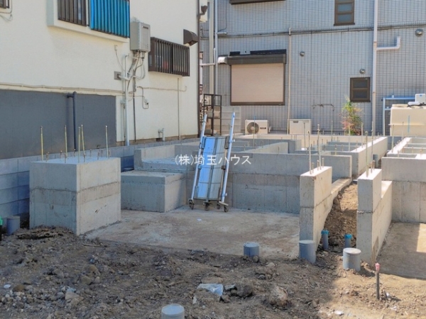 川口市上青木西421　新築戸建て　全2棟