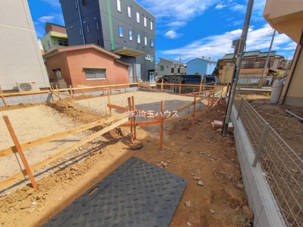川口市上青木6丁目32番　新築戸建て　全2棟