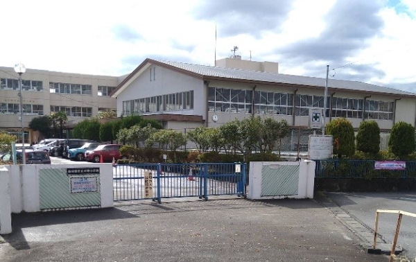 春日部市新宿新田の中古一戸建て(春日部市立中野小学校)