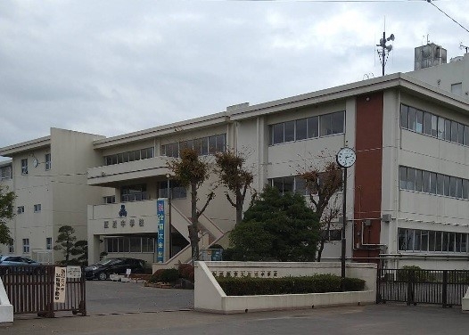 春日部市新宿新田の中古一戸建て(春日部市立飯沼中学校)