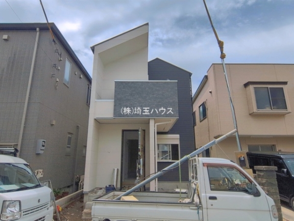 草加小山217　新築戸建て　全1棟