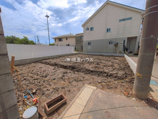 草加市新里町01017　新築戸建て　全1棟