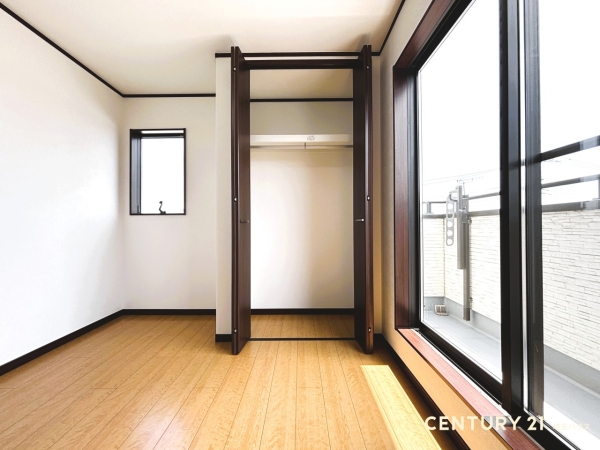 草加市新里町の中古一戸建て