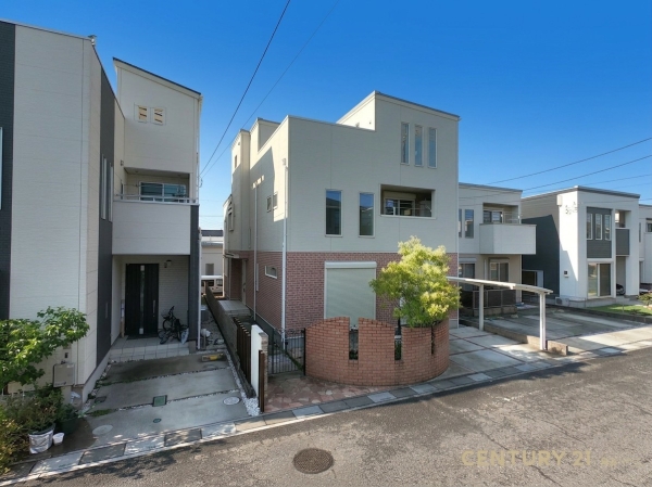 越谷市レイクタウン１丁目の中古一戸建て