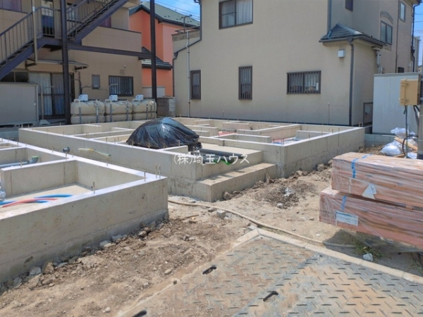 川口市青木3丁目91番　新築戸建て　全4棟