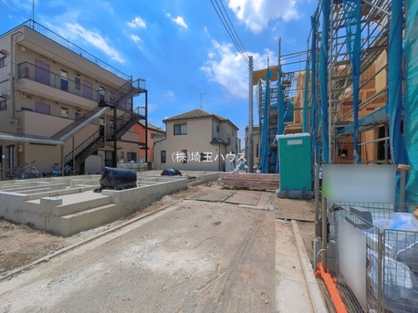 川口市青木3丁目91番　新築戸建て　全4棟