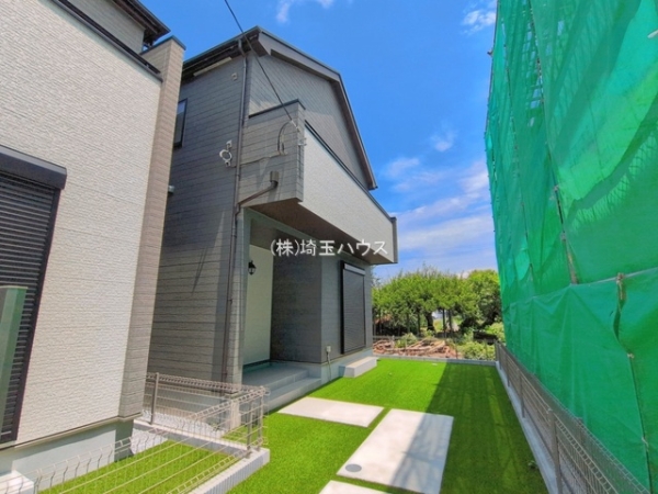 草加市新栄3丁目30番　新築戸建て　全3棟