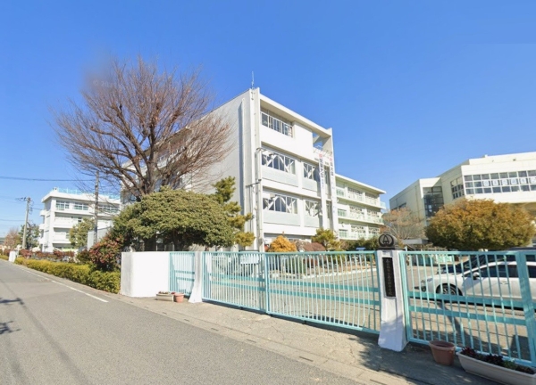 春日部市中央２丁目の中古一戸建て(春日部市立春日部中学校)