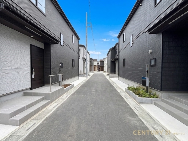 春日部市一ノ割1丁目497番　新築戸建て　全8棟