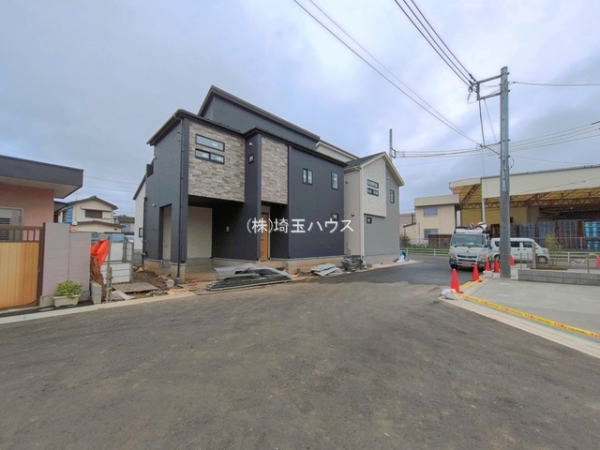草加市新善町　新築戸建て　全8棟
